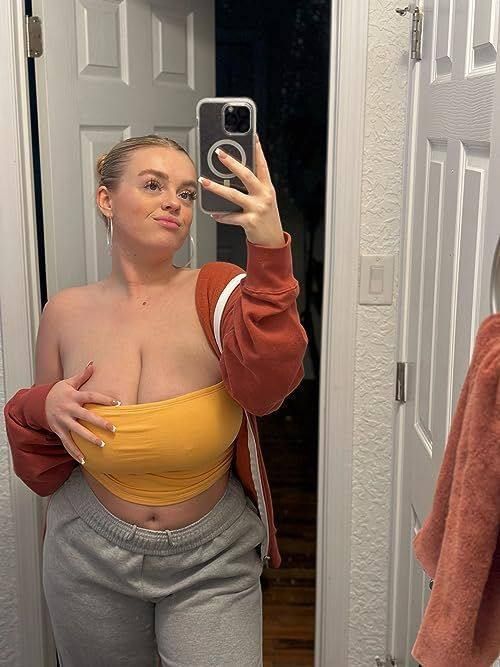 HMU I’m available for hookup fun Text before calling 6162054135 - Image 2